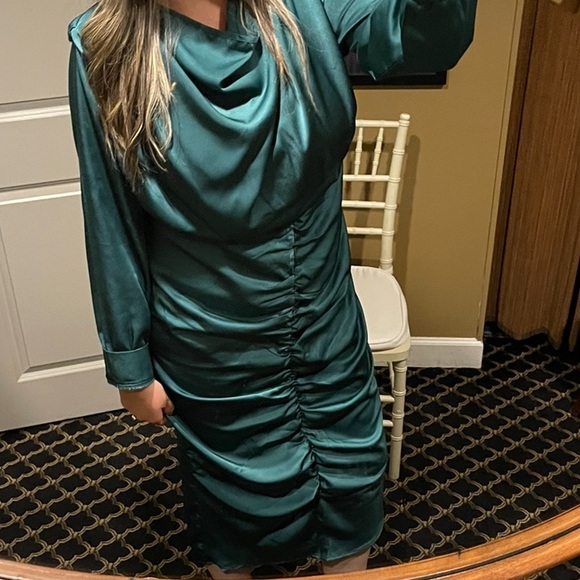 Green Dress - Picture 2 of 3